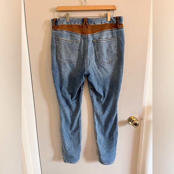 Good American Suede Mixing Skinny Jeans - Picture 12 of 12